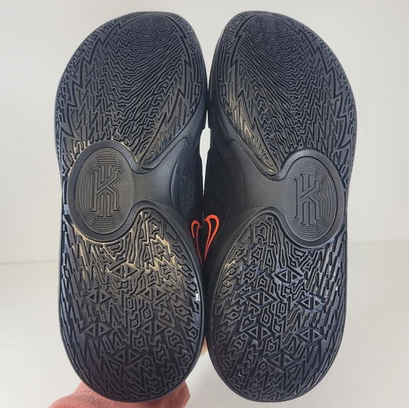 Mens Nike Kyrie Low 5 Bred DJ6012 004 Basketball Shoes Sneakers Black Mens Sizes - Picture 9 of 9